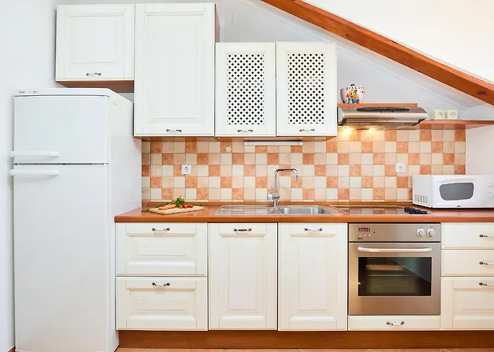 Hedera Estate, Hedera A34 Dubrovnik