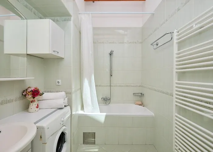 Hedera Estate, Hedera A34 *