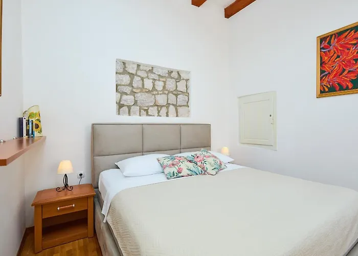 Hedera Estate, Hedera A34 *