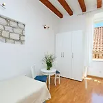 Hedera Estate, Hedera A34 Dubrovnik