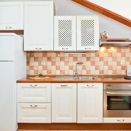 Hedera Estate, Hedera A34 Dubrovnik